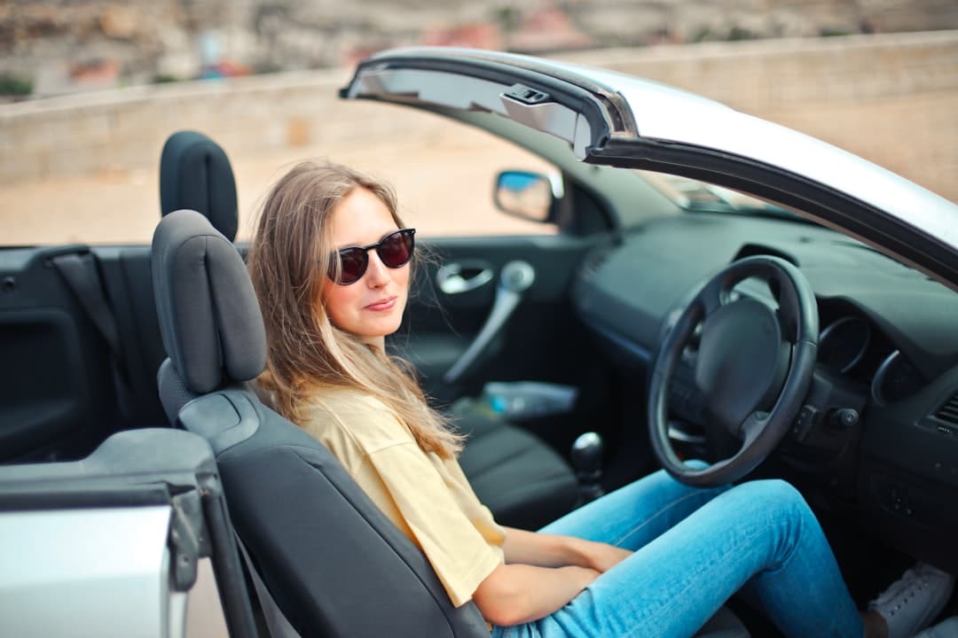 Quels accessoires incontournables pour transformer votre voiture en véritable cocon de confort ?